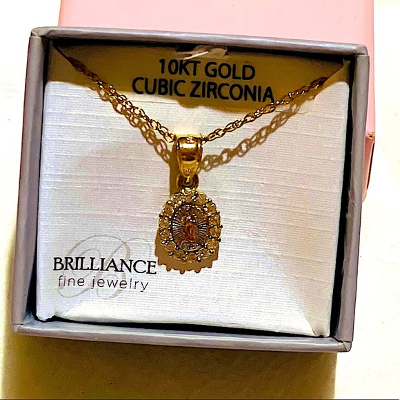 NWT 14” 10k Gold Guadalupe Necklace